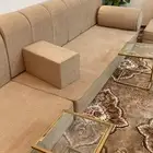 جلسة مقلط للبيع  ا الطاولات والفراش جديد وستارة