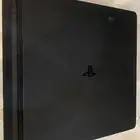 للبيع سوني بلايستيشن 4 الجهاز نظيف جدا جدا
