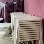 كراسي وفرشات وطاولات للإيجار اليومي