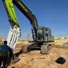 بوكلين حفر آراضي حفر خزانات هدم المباني مقابل الحديد