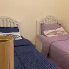 سرير ابيض نفر
