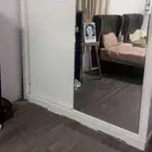 للبيع دولاب ملابس نظيف البيع مستعجل