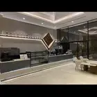 مقهى وكافيه كبير وفاخر مؤثث بالكامل