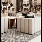 صاله واسعه ومؤثثه . مناسبه مطعم او كافيه فاخر