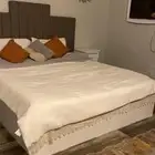 سرير نوم مع الفراش