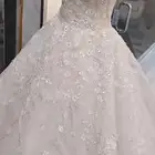 فستان زفاف مع طرحه للبيع
