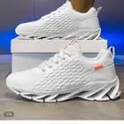 حذاء رياضي جديد سبب البيع لخبطت بالمقاس مقاسه 46 50 ريال