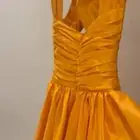 فستان مستعمل