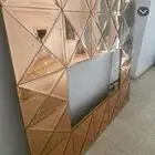 لوح من مريات وكياس فساتين
