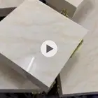طاولة مع أربعة خدمة