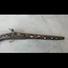 سيف وبندق