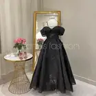 فستان استعمل لمره وحده نظيف تماما ولا فيه اي تشقق وجديد