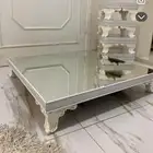 طاولة مجلس عربي مع قطعها