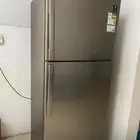 ثلاجه حجم كبير ماركة سامسنج استخدم خفيف ماشاءالله نظيفه