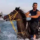 ركوب خيل في البحر