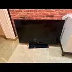 تلفزيون حجم وسط بحاله ممتازه للبيع نوع كلاس