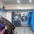 للبيع معدات مغسلة ملابس شبه جديده