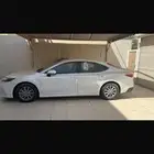 كامري 2025 ستاندر ابيض