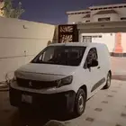 بيجو فان للبيع