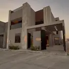 فيلا للبيع مساحة 450 م   شقتين