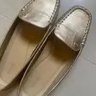 حذاء مايكل كورس نسائي استعمال مره وحدة مقاس 41