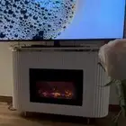 طاوله واضاءه وحطب حار