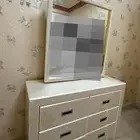 تسريحة ومطبخ للبيع