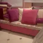 كنب وردي 4x4 مع طاولاته