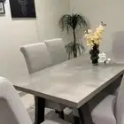 طاوله مع البوفيه