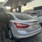 للبيع فورد فوكس 2012 نص فل