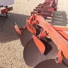 ملحقات حراثه مشط وثلاث صحون قراص ومساح متحرك