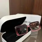 نظارة برادا أصلية لون وردي فاخر