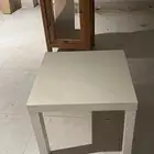 مجموعة اثاث طاوله تلفزيون وطاولة قهوه واثنين طاوله جانبيه