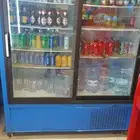 ثلاجة تعمل بشكل ممتاز للبيع المستعجل