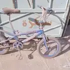 سيكل للبيع استخدام اقل من 10 مرات و مخزن سنتين نضيف