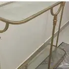 طاولة تقديم