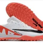 للبيع جزمه كره قدم نايكي