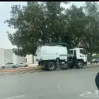 سيارات تنظيف شوارع