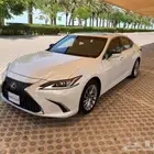 ابحث عند لكزس ES نظيف من موديل 2019 الى 2021