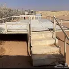 دكة نظيفة ومعها أبواب الموقع الجله آلنقل علي المشتري