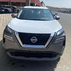 نيسان اكس تريل استندر بدون دبل 7 ركاب 2025