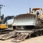 بلدوزر كوماتسو 155 نظيف على الشرط
