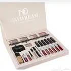 بوكس مكياج ( ميك اب )