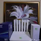 موظف ألياف بصريه شبكه الانترنت المنزلي