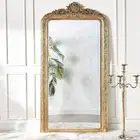 مراية ذهبية كبيرة