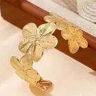 أساوره للبيع ب 15 ولا مره لبستها طلبتها قبل 3شهور