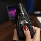 شنط ماتفتح الا بالبصمه رجالي