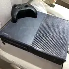 اكس بوكس ون مع يده