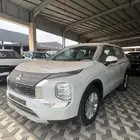 ميتسوبيشي اوتلاندر 2025 ميد لاين 7 راكب دبل