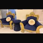 كنب للبيع ثلاث قطع كبار وثنتين صغار